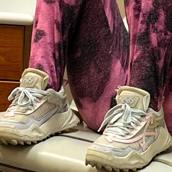 Authentic OFF White Sneakers pink cream & baby blue color way